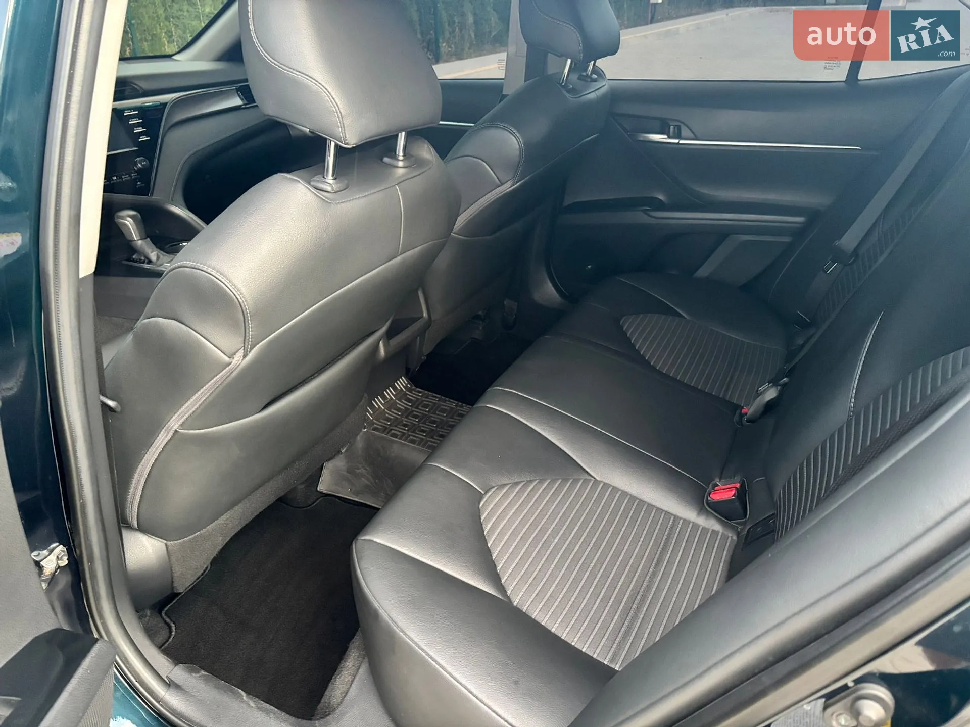 2019 Toyota Camry - мініатюра 14