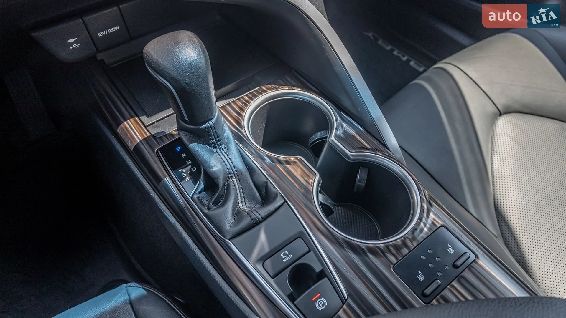 2019 Toyota Camry - мініатюра 29