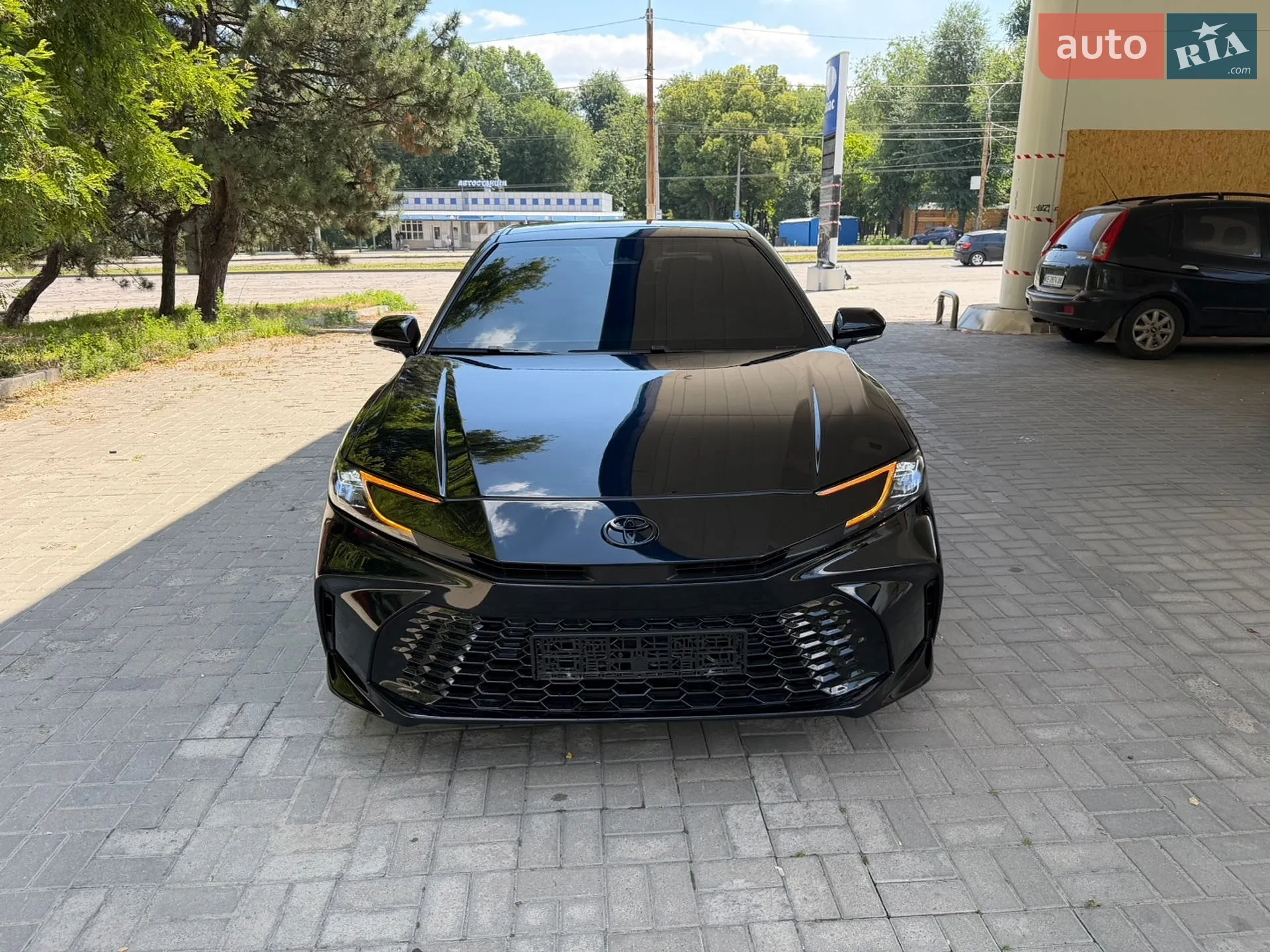 2025 Toyota Camry - фото 1