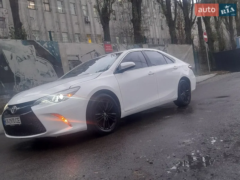 Toyota Camry 2015