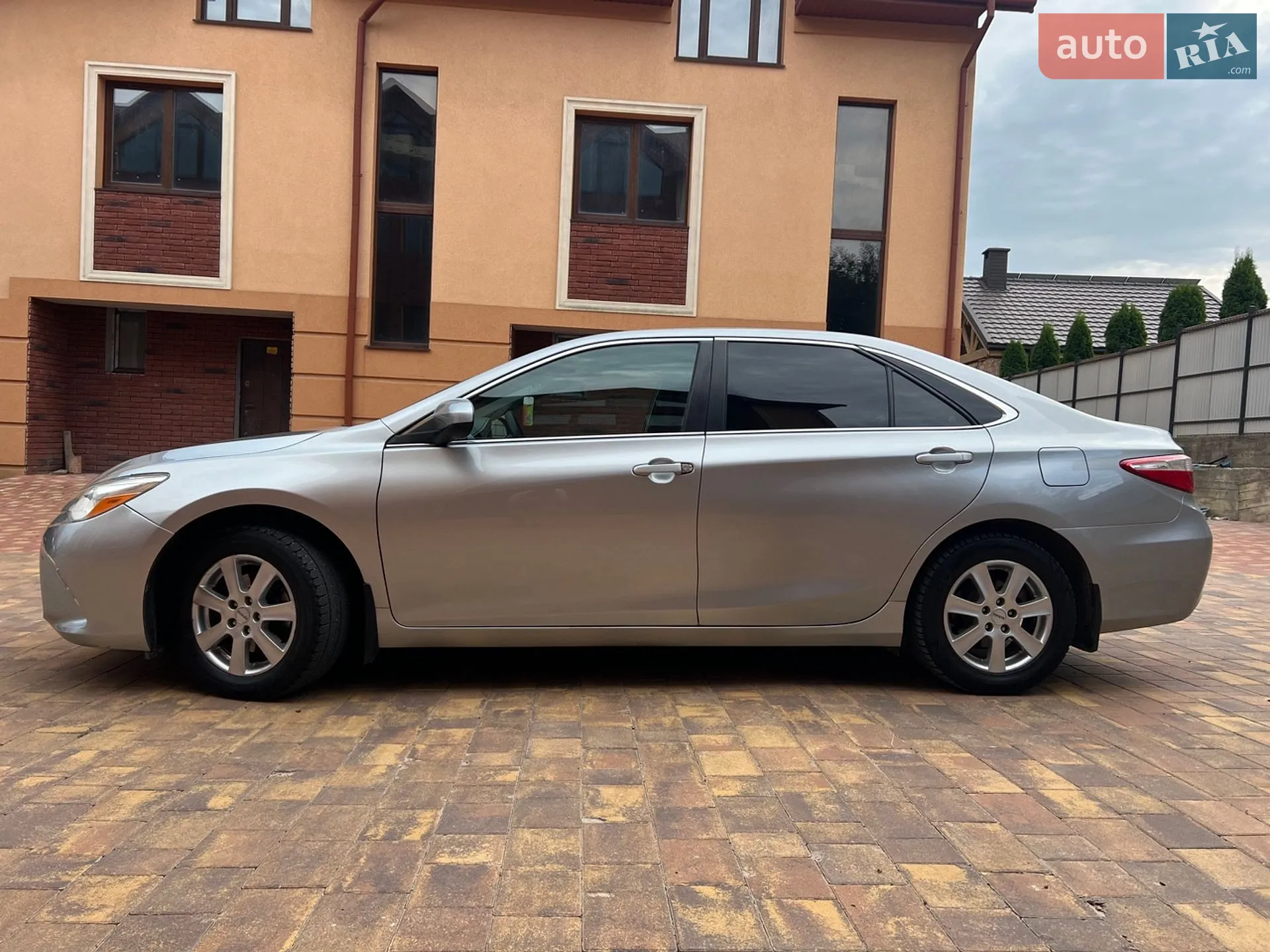 2016 Toyota Camry - мініатюра 5