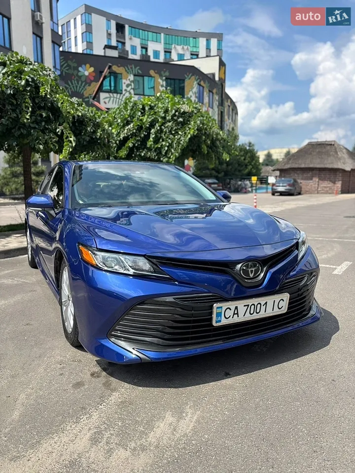 2018 Toyota Camry - мініатюра 16