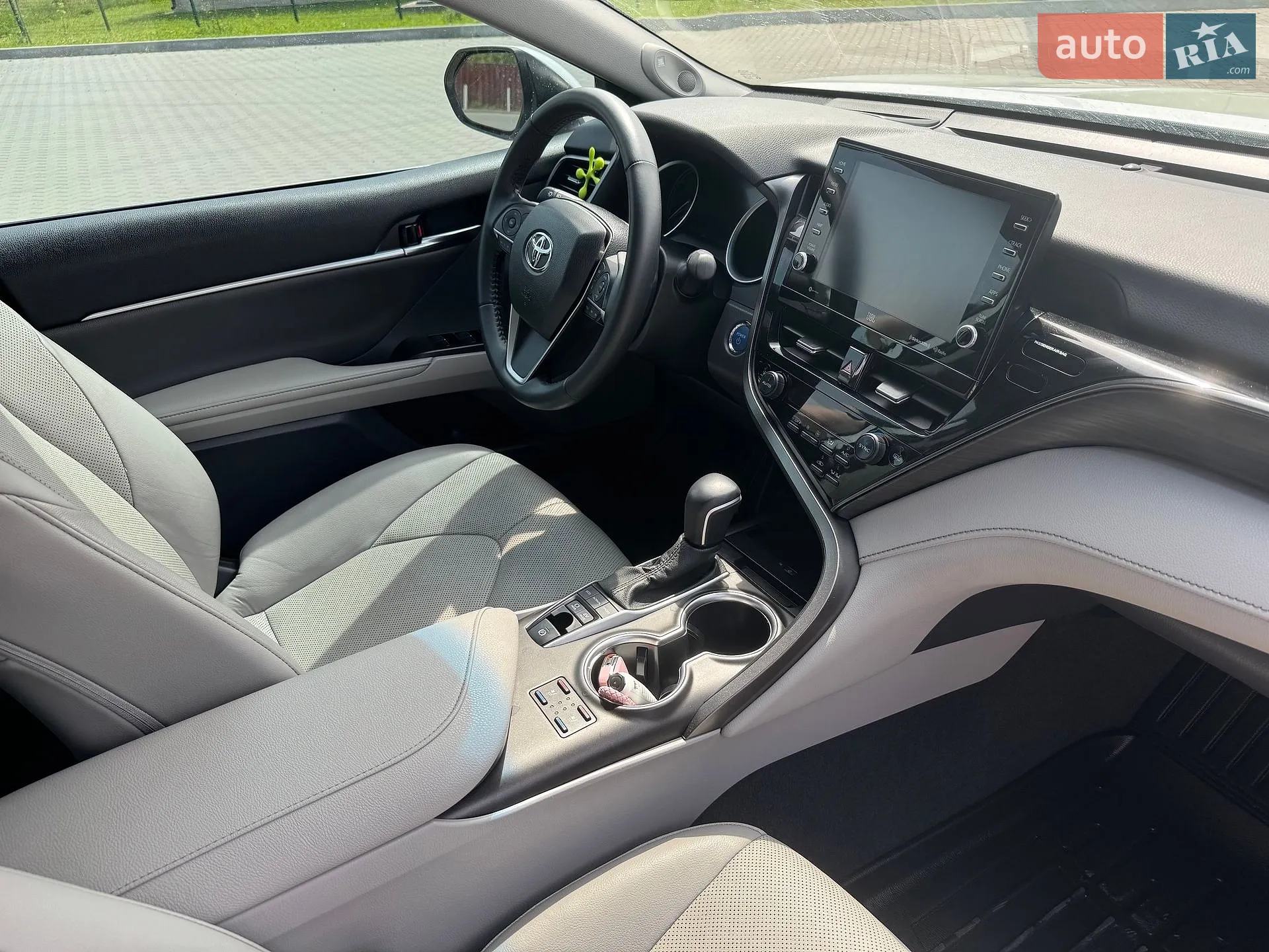 2022 Toyota Camry - мініатюра 5