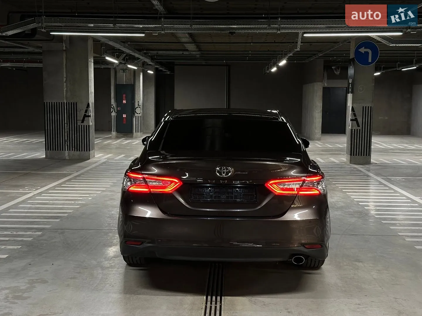 2018 Toyota Camry - мініатюра 12
