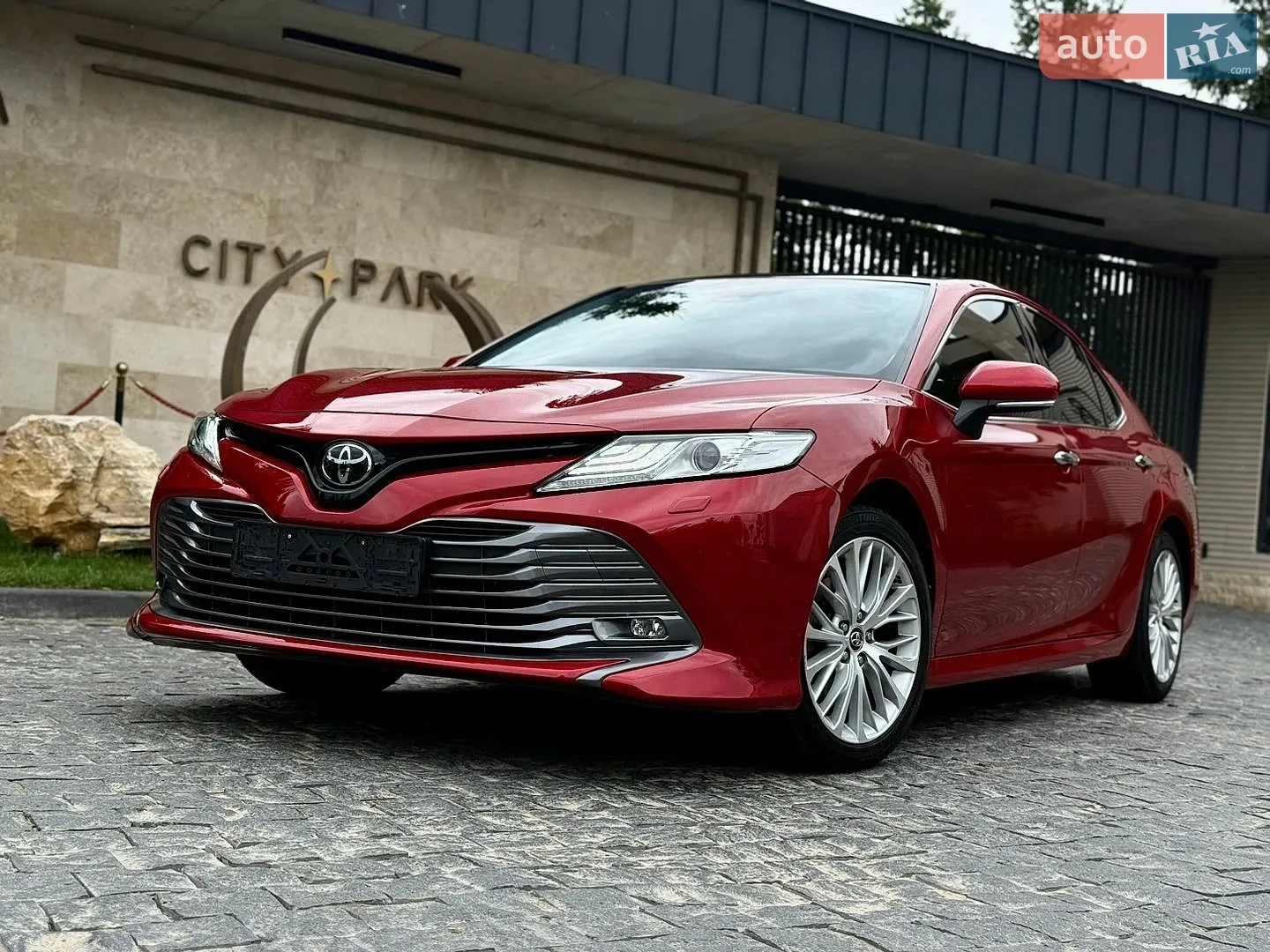 2019 Toyota Camry - мініатюра 4