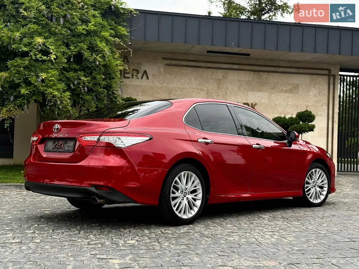 2019 Toyota Camry - мініатюра 18