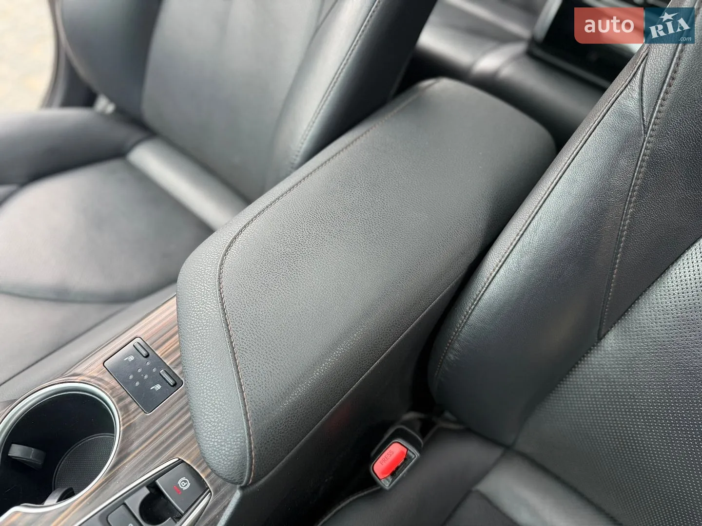 2019 Toyota Camry - мініатюра 38