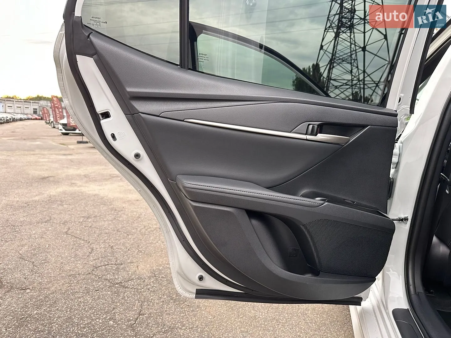 2025 Toyota Camry - мініатюра 17