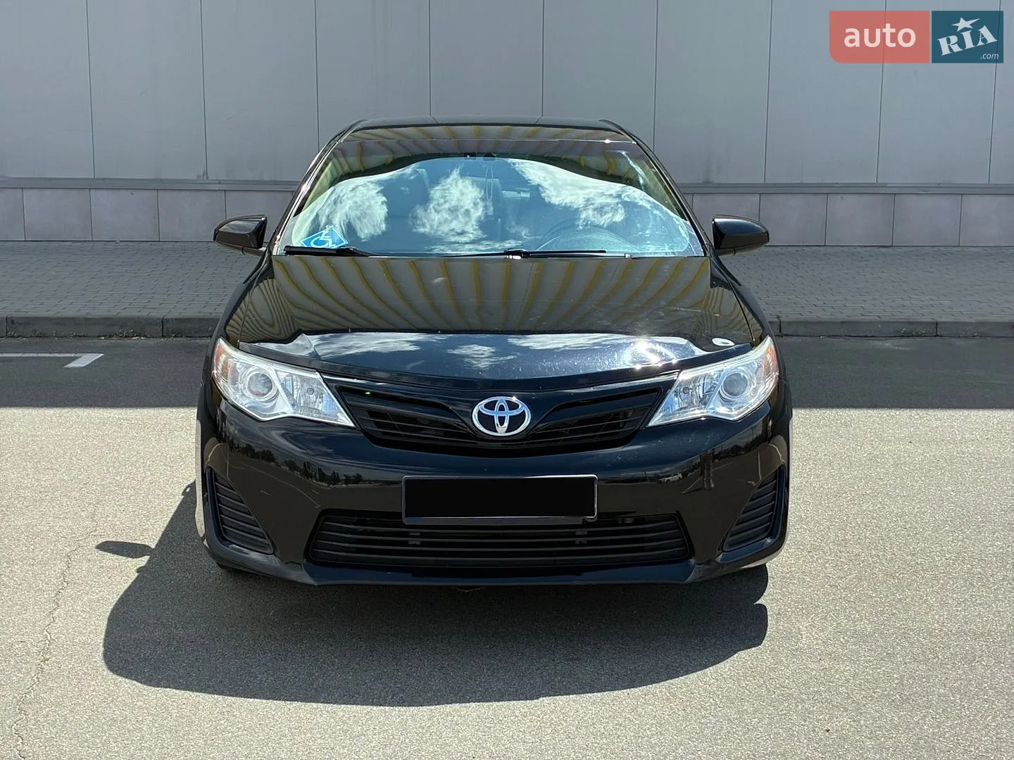 2014 Toyota Camry - мініатюра 2