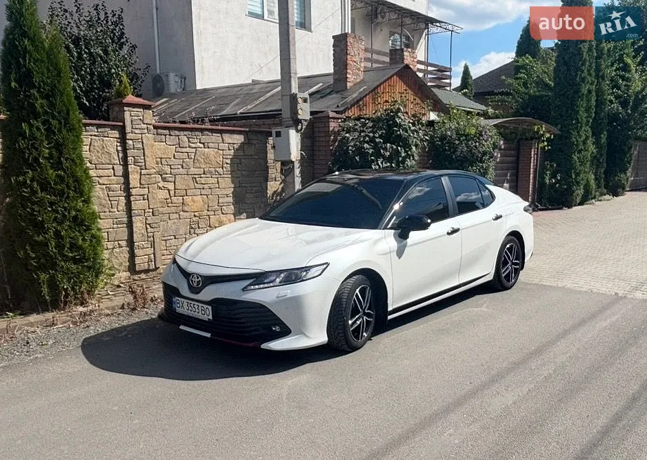 2018 Toyota Camry - мініатюра 3