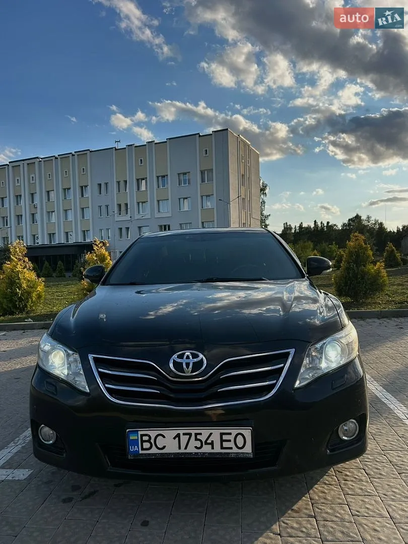 2010 Toyota Camry - мініатюра 3