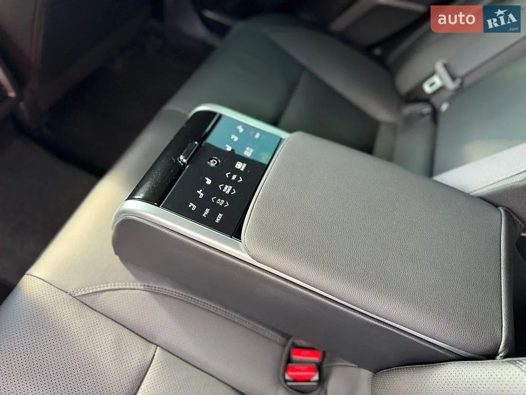 2025 Toyota Camry - мініатюра 40