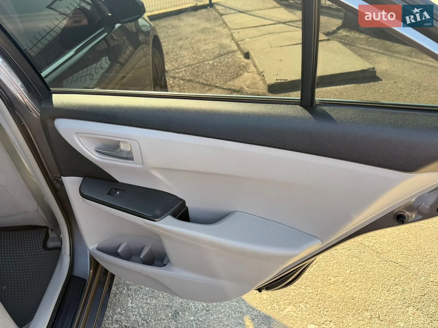 2015 Toyota Camry - мініатюра 30