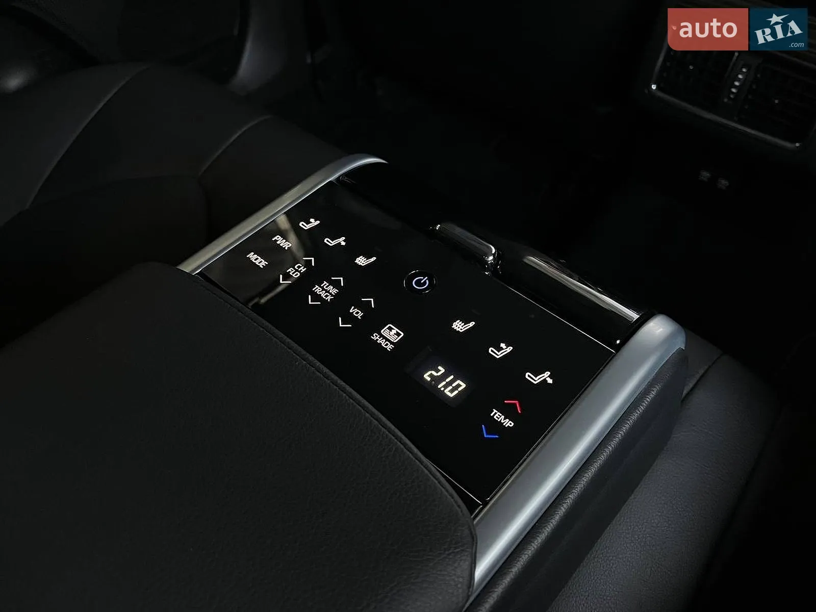 2018 Toyota Camry - мініатюра 11