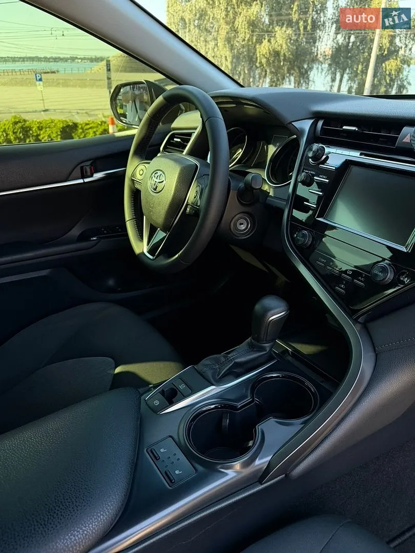 2020 Toyota Camry - мініатюра 9