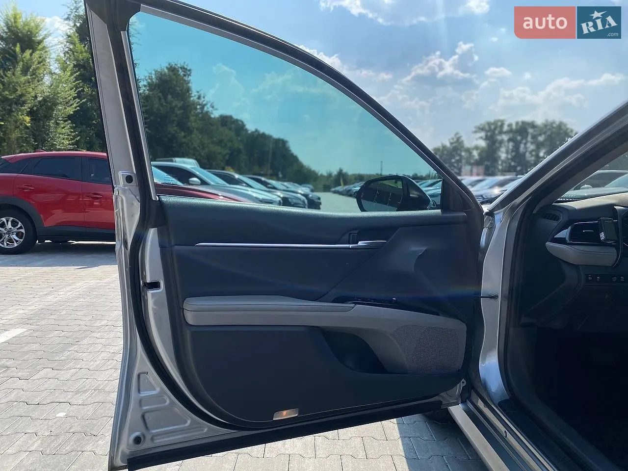2020 Toyota Camry - мініатюра 19