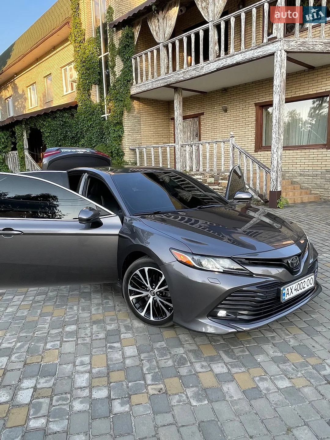 2018 Toyota Camry - мініатюра 4