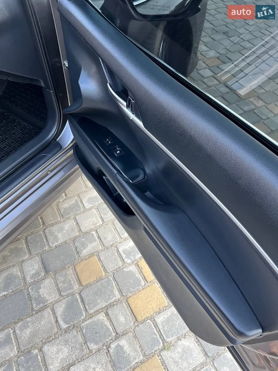 2018 Toyota Camry - мініатюра 16
