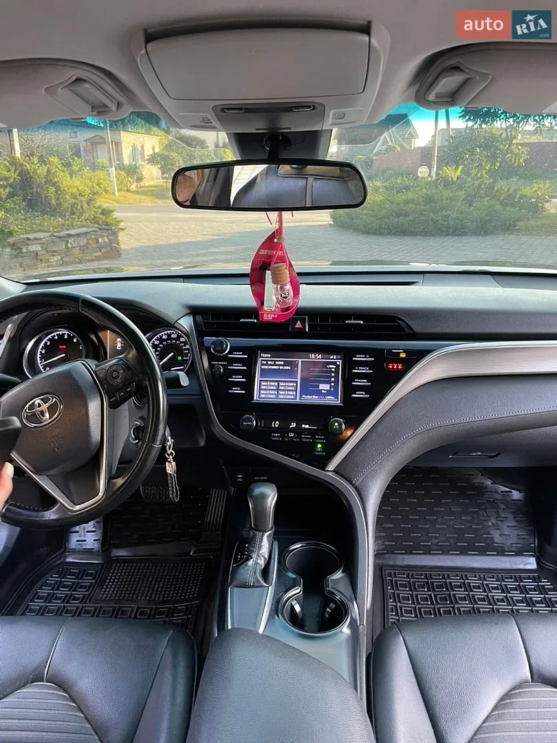 2018 Toyota Camry - мініатюра 3