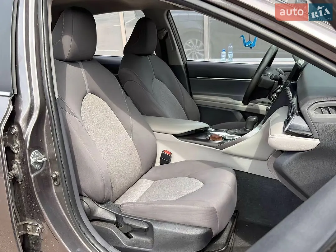 2022 Toyota Camry - мініатюра 17