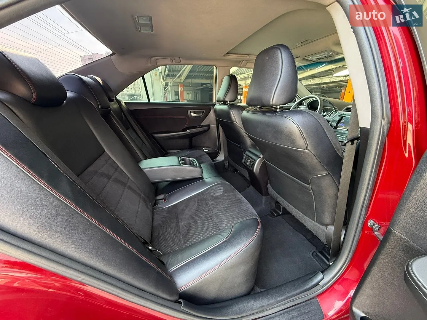 2015 Toyota Camry - мініатюра 28