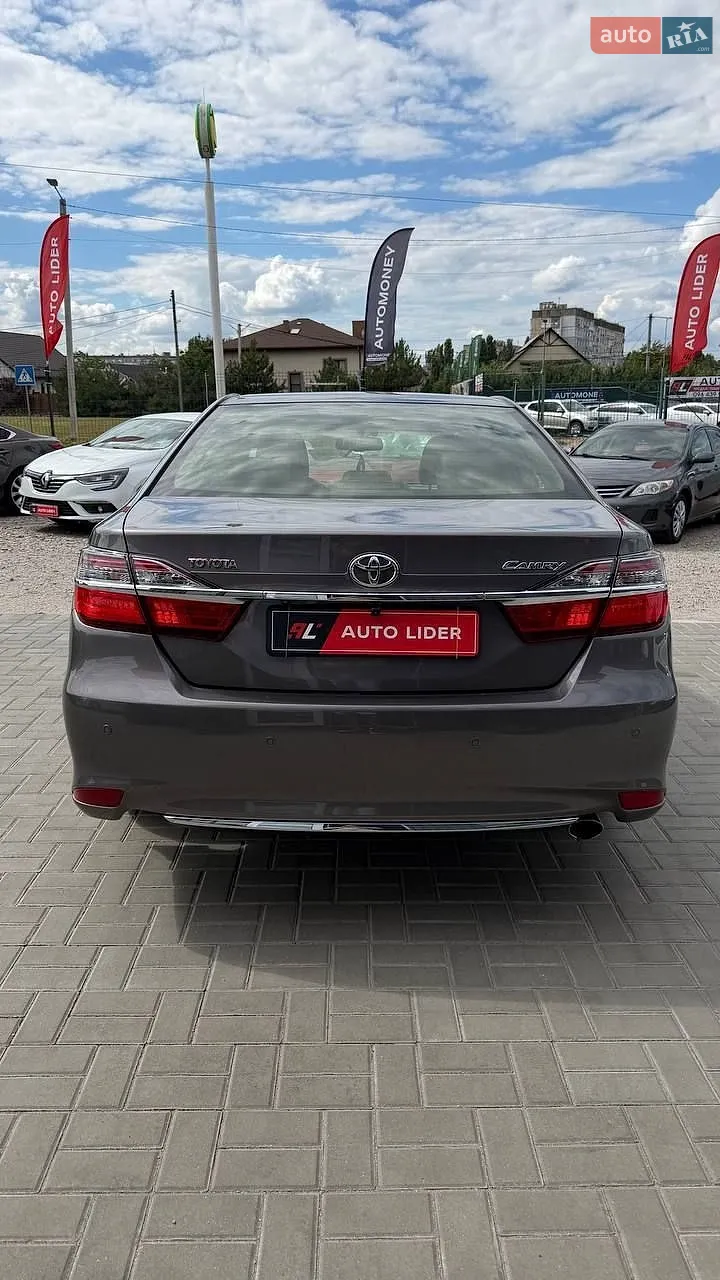 2016 Toyota Camry - мініатюра 4