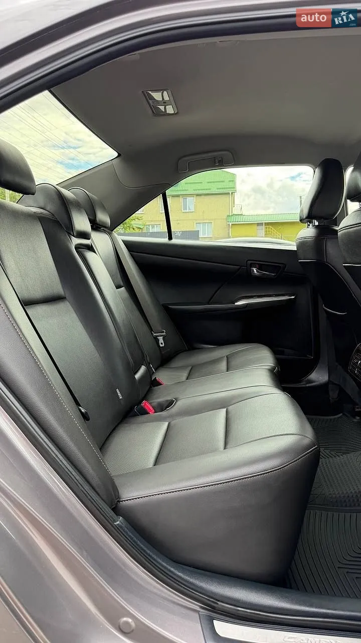 2016 Toyota Camry - мініатюра 9