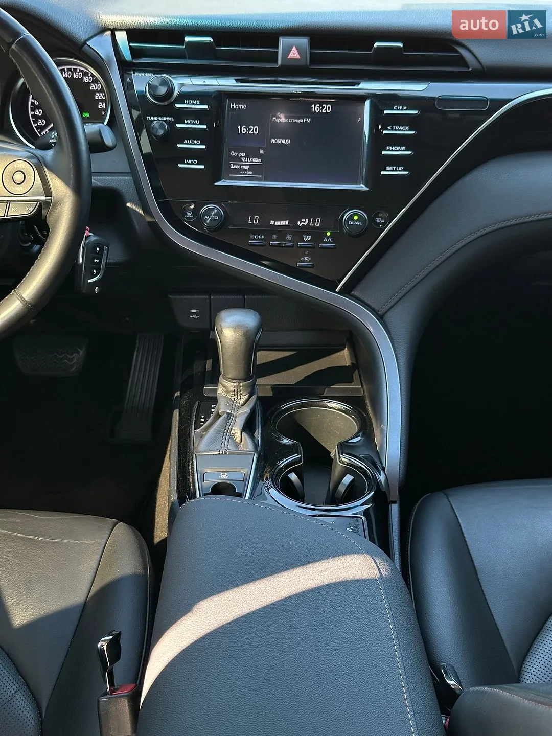 2017 Toyota Camry - мініатюра 26
