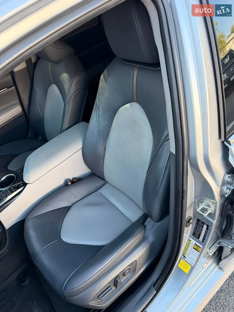 2020 Toyota Camry - мініатюра 16