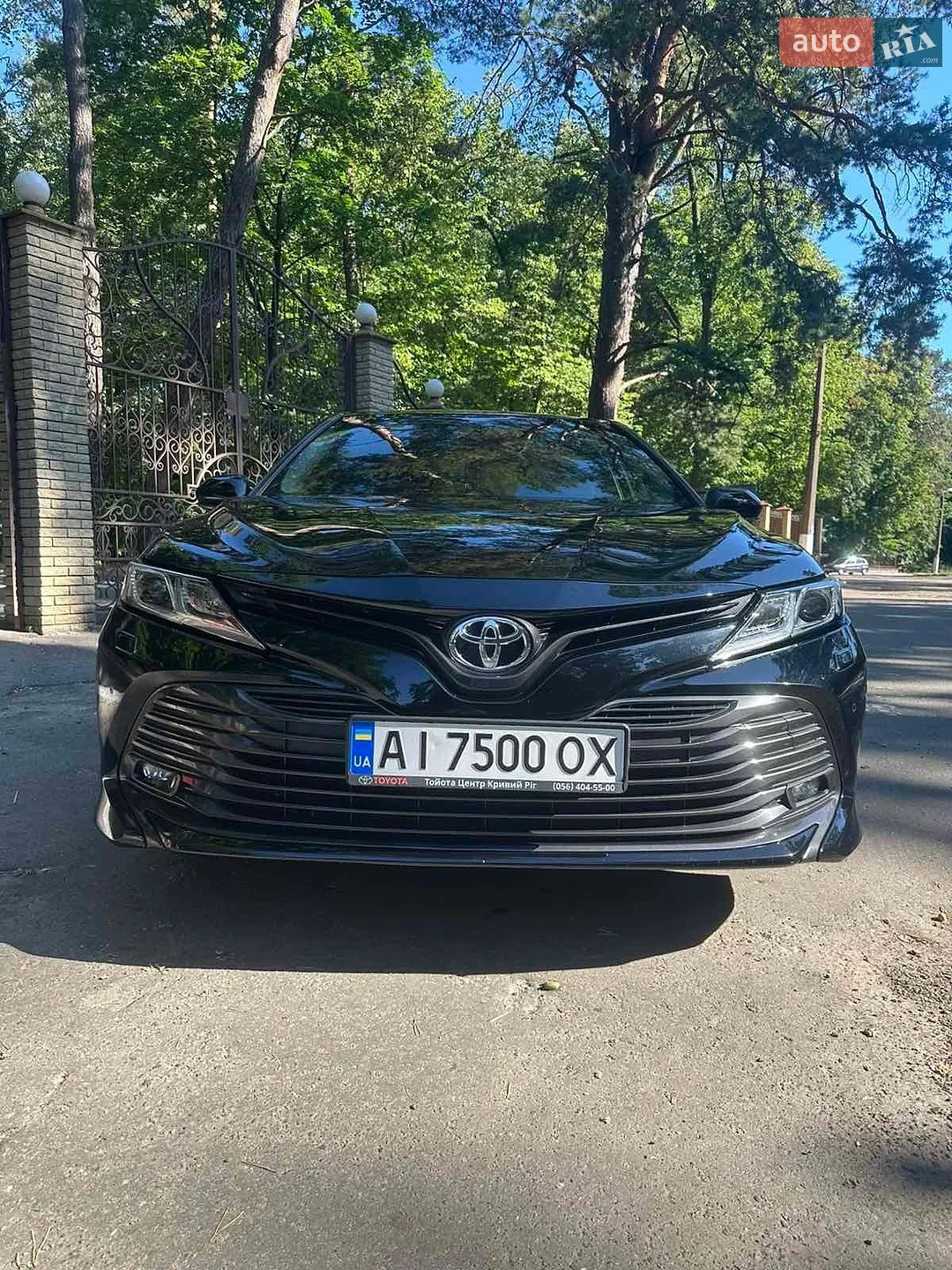 2020 Toyota Camry - фото 1