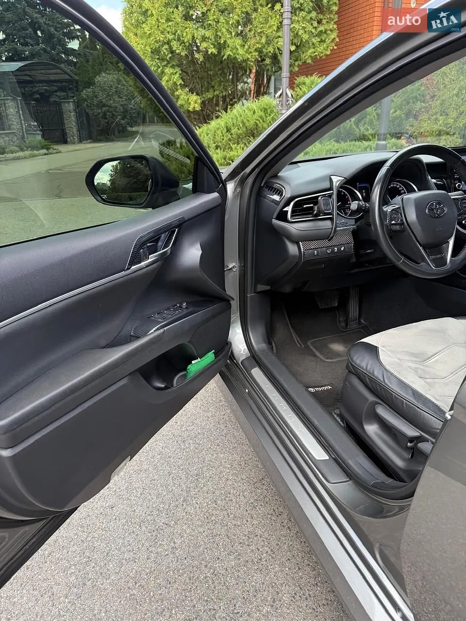 2023 Toyota Camry - мініатюра 17