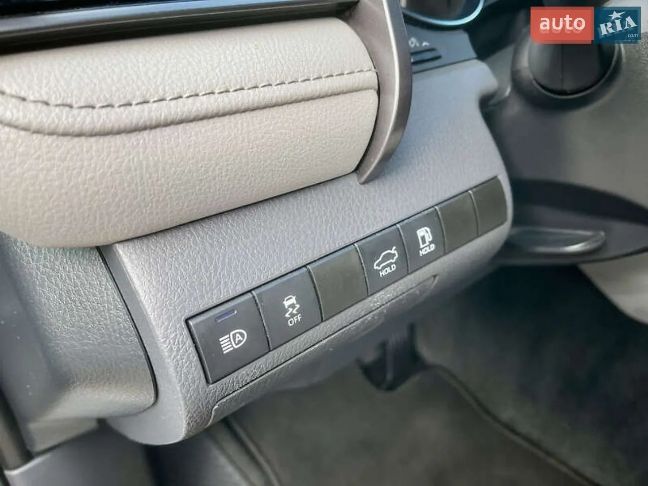 2020 Toyota Camry - мініатюра 9