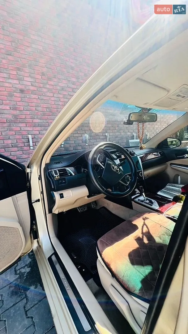 2011 Toyota Camry - мініатюра 8