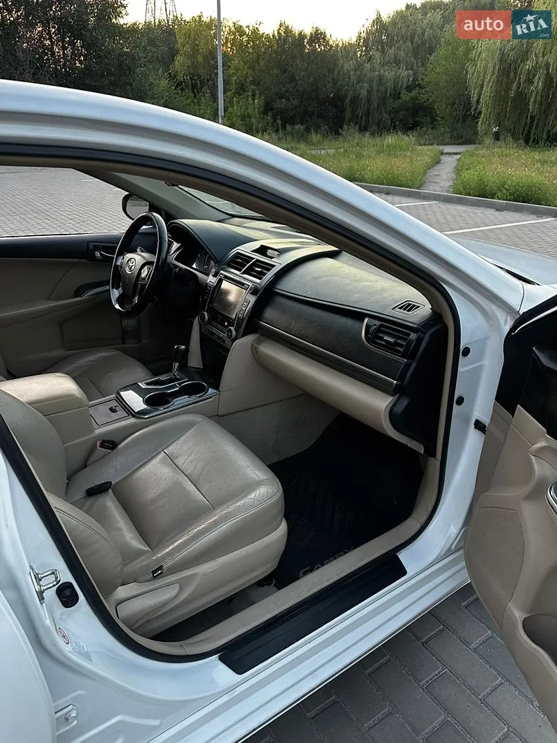2014 Toyota Camry - мініатюра 11