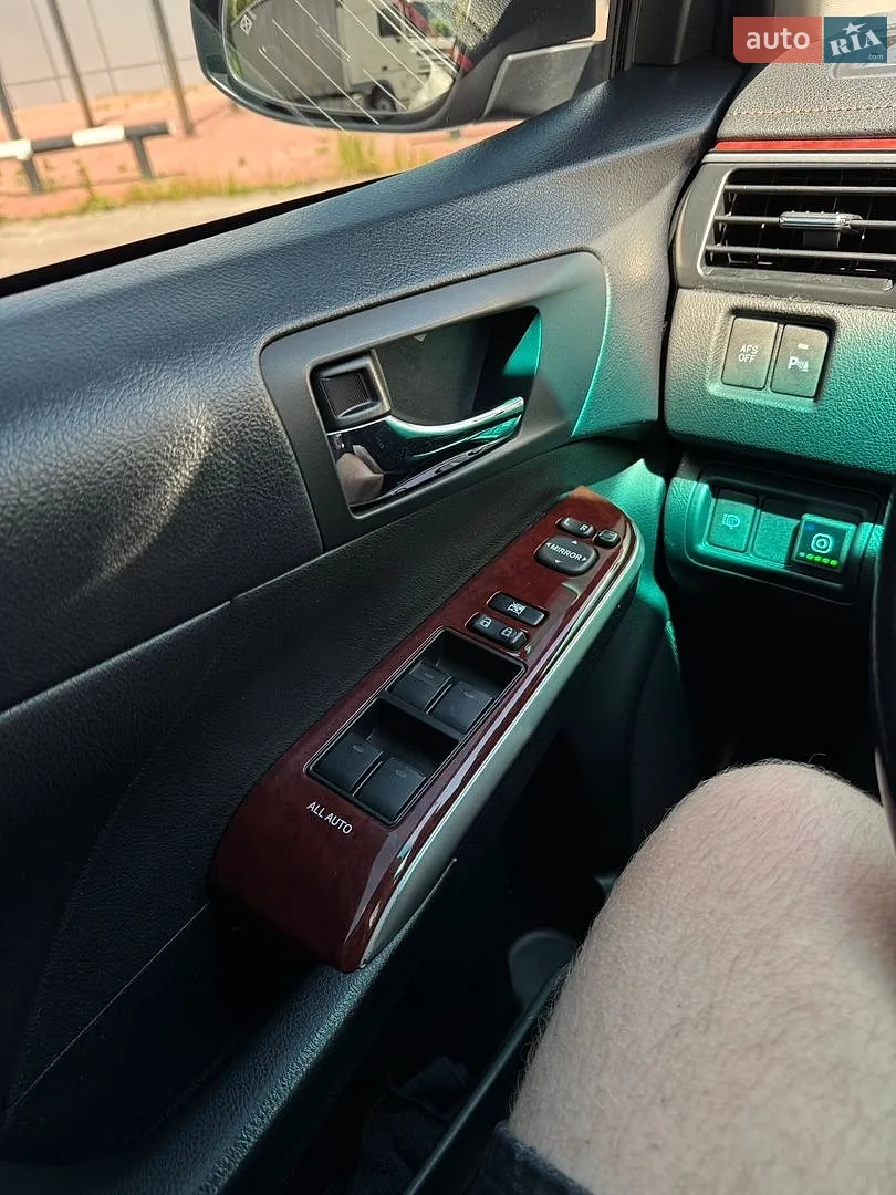 2011 Toyota Camry - мініатюра 26