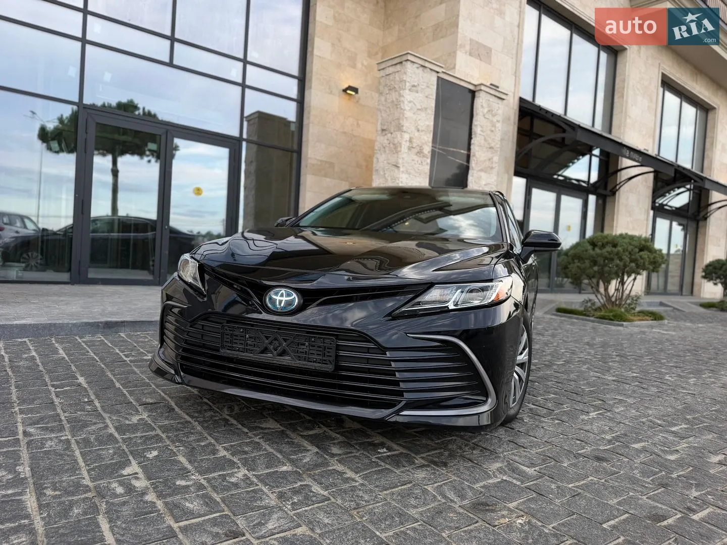 2022 Toyota Camry - мініатюра 2