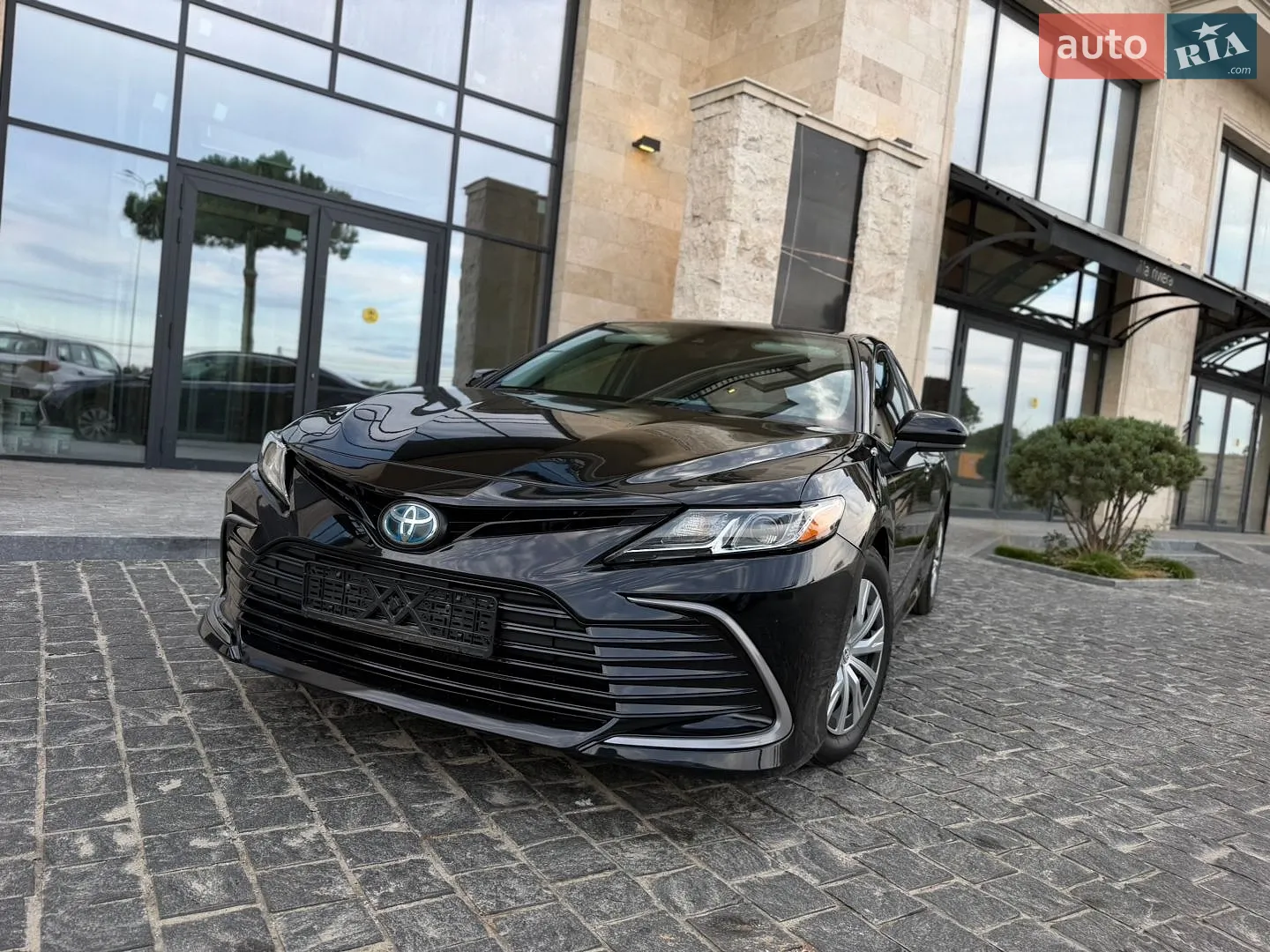 2022 Toyota Camry - мініатюра 3