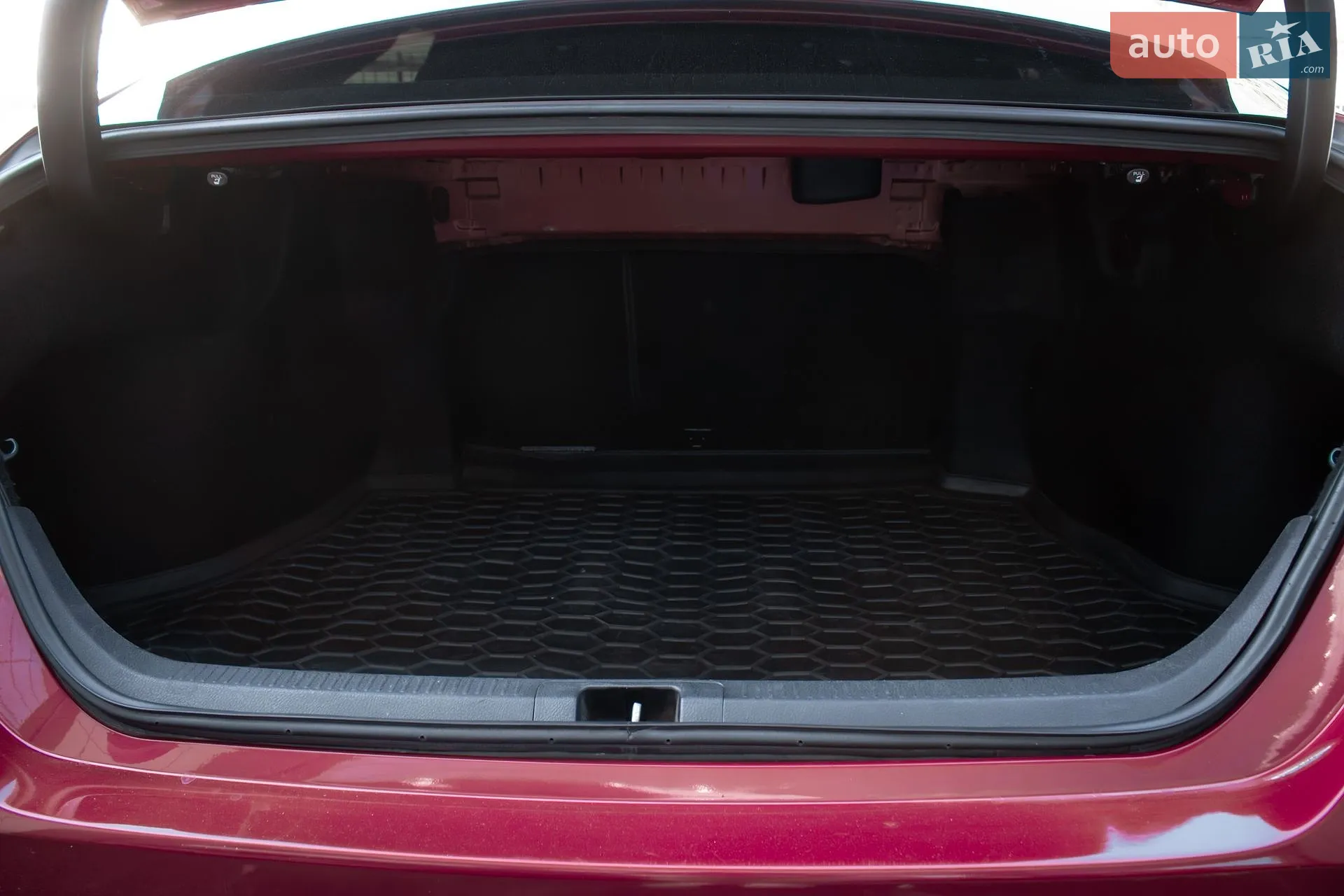 2018 Toyota Camry - мініатюра 30