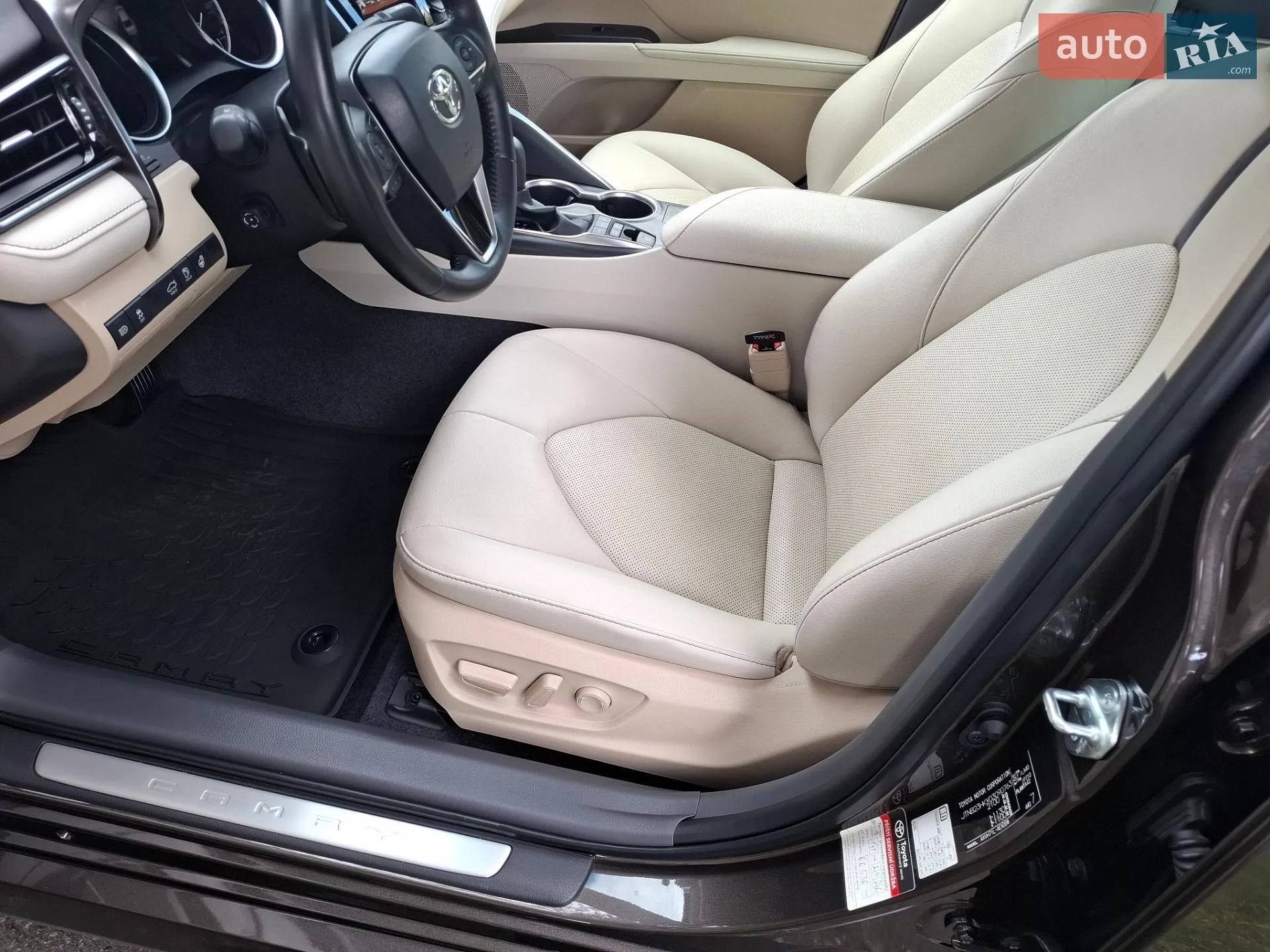 2021 Toyota Camry - мініатюра 17