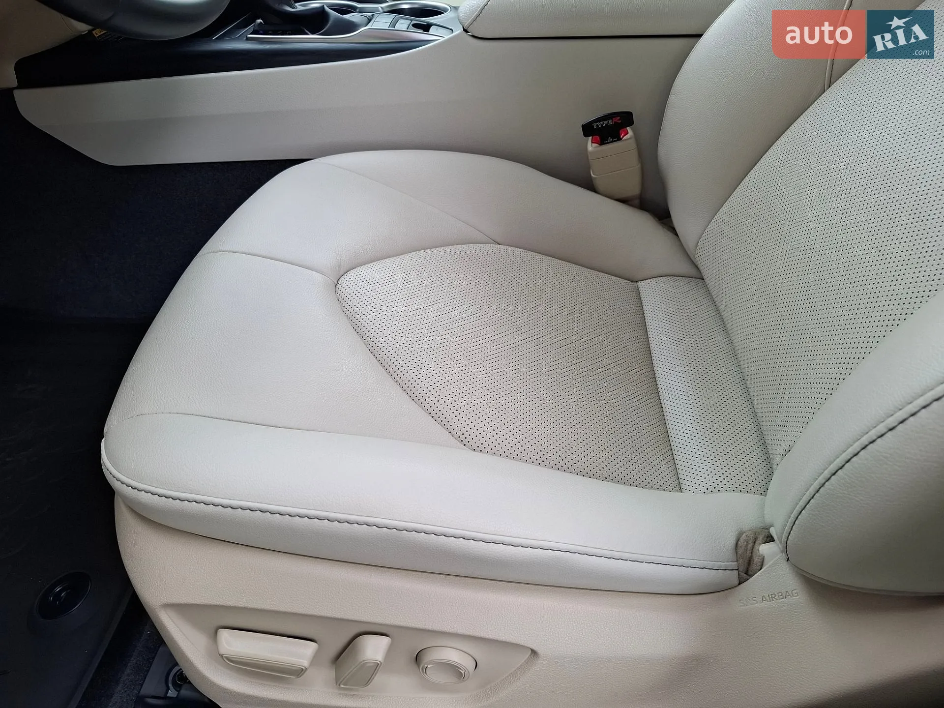2021 Toyota Camry - мініатюра 16