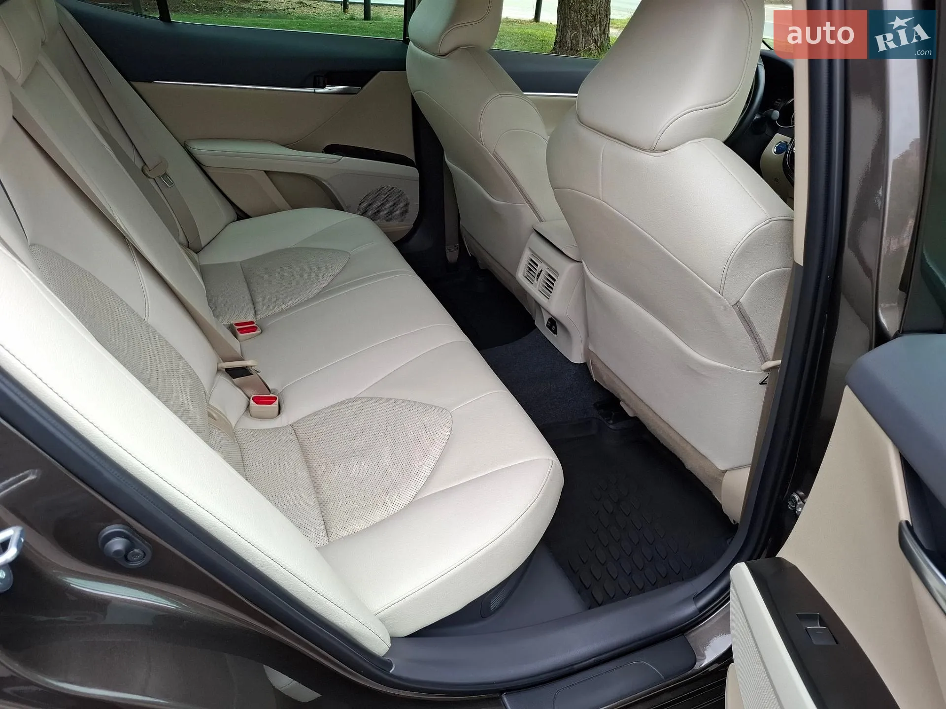2021 Toyota Camry - мініатюра 21