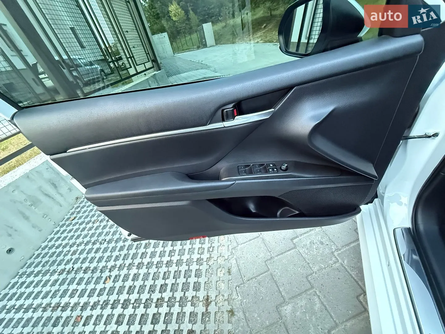 2023 Toyota Camry - мініатюра 28