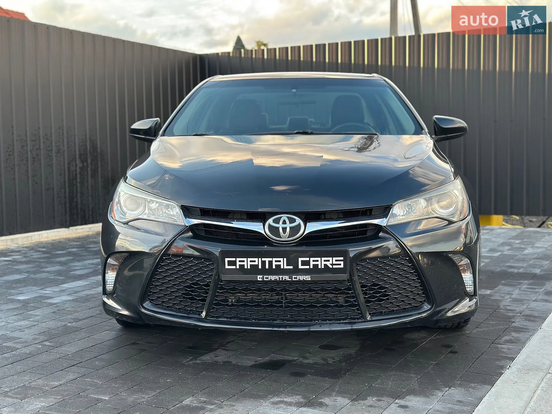 2016 Toyota Camry - мініатюра 2