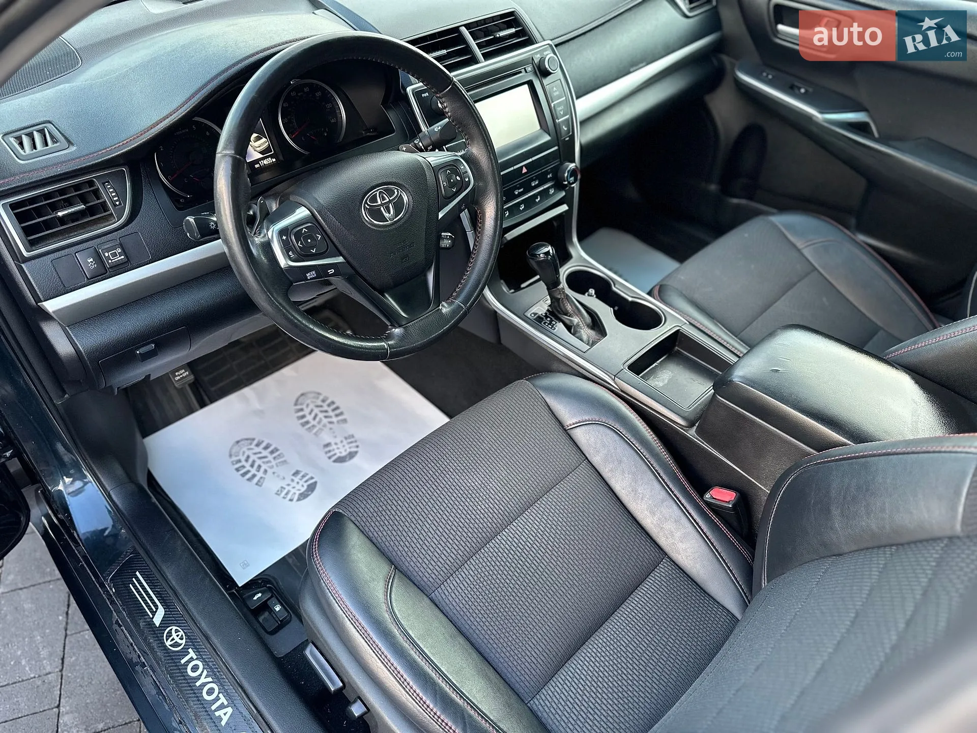 2016 Toyota Camry - мініатюра 10