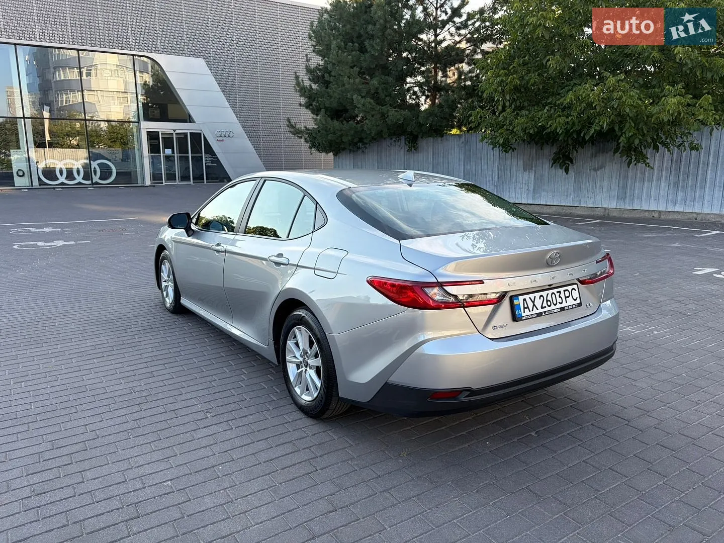 2025 Toyota Camry - мініатюра 8