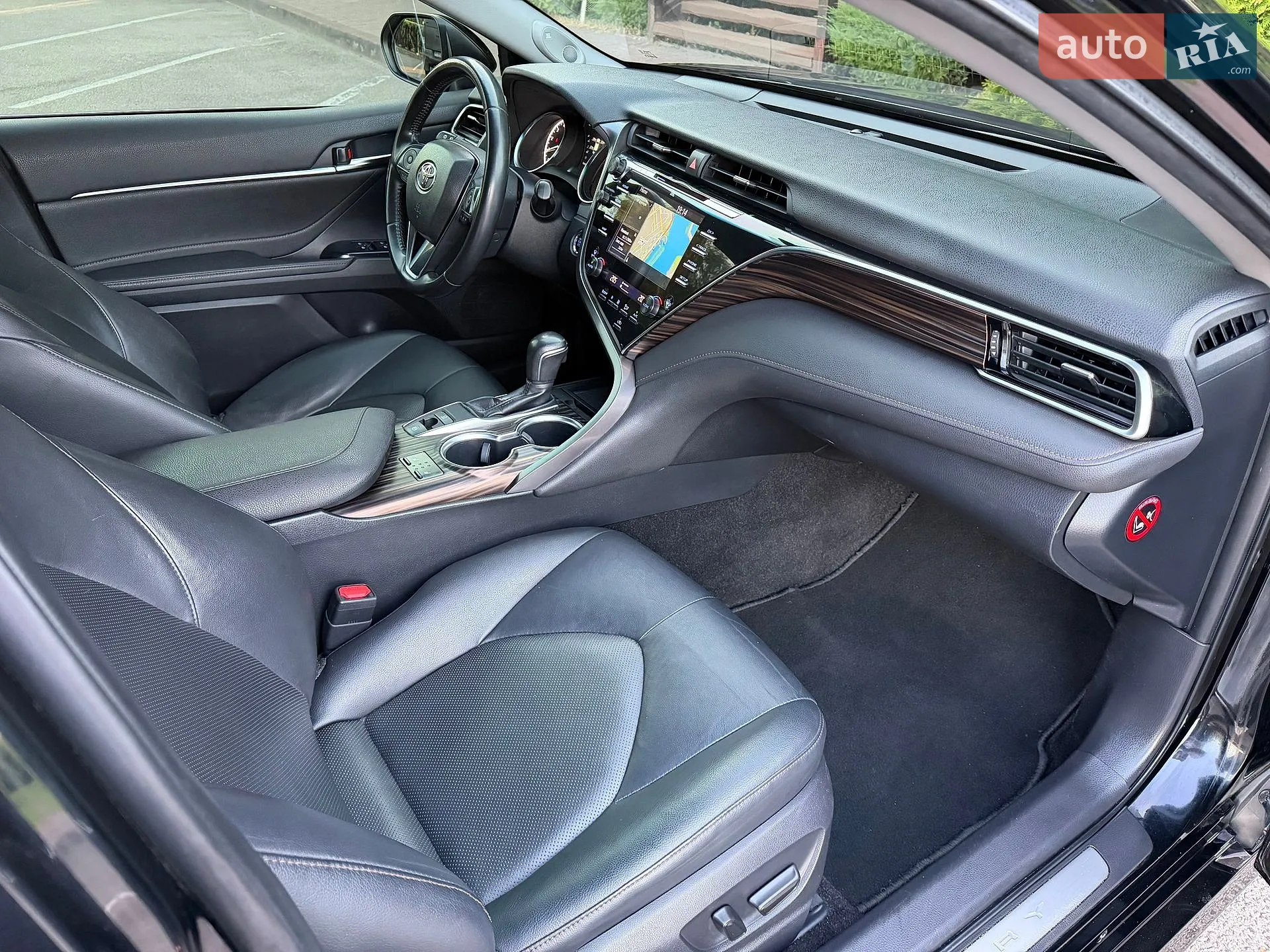 2018 Toyota Camry - мініатюра 19
