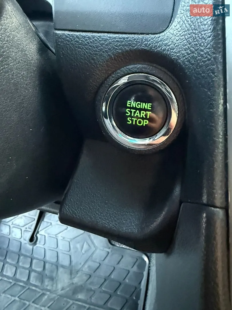 2013 Toyota Camry - мініатюра 19