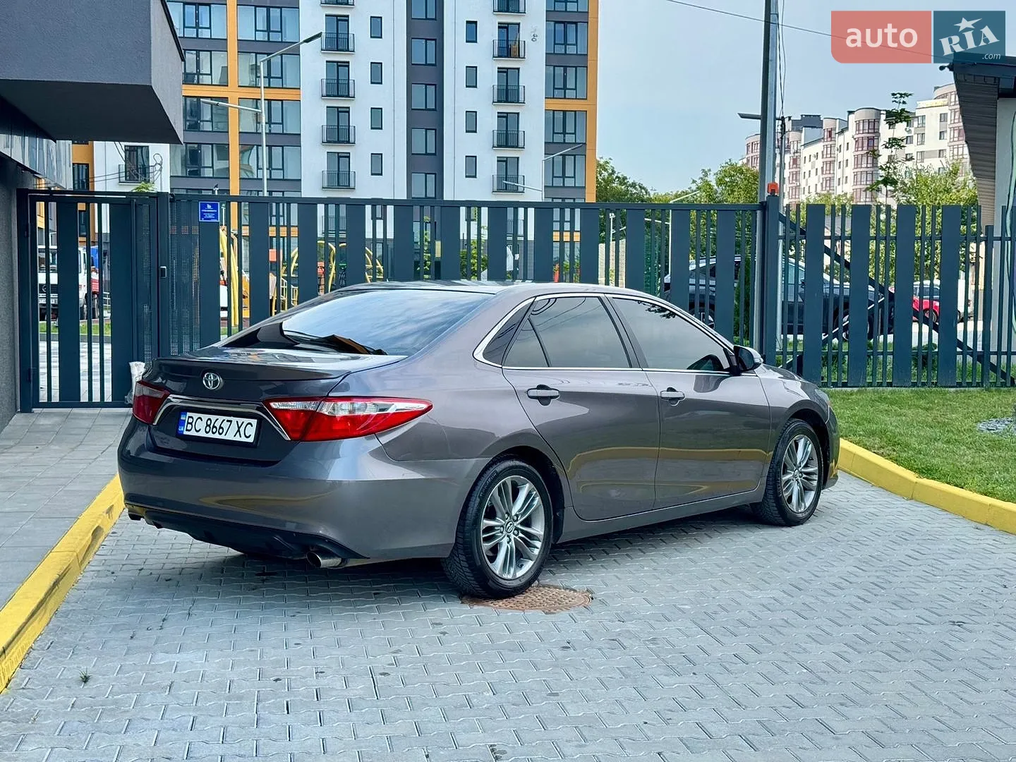 2016 Toyota Camry - мініатюра 6
