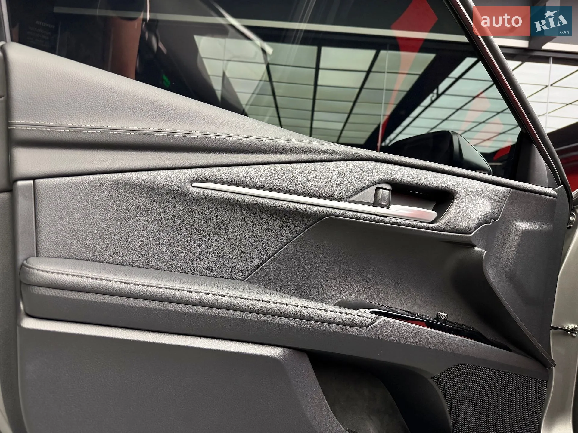 2025 Toyota Camry - мініатюра 26