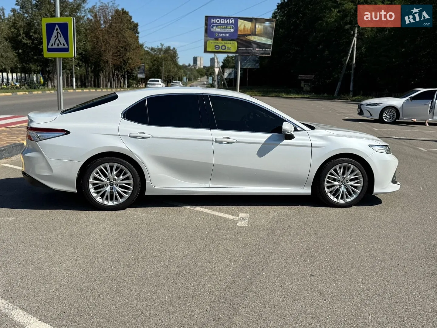 2019 Toyota Camry - мініатюра 15